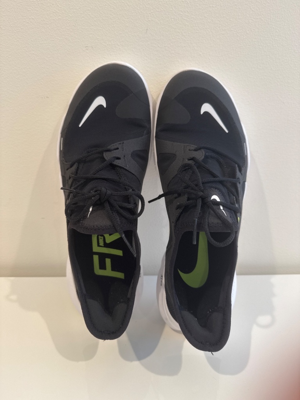 Men's Nike Free RN 5.0 Black 9.5 - Picture 2 of 8
